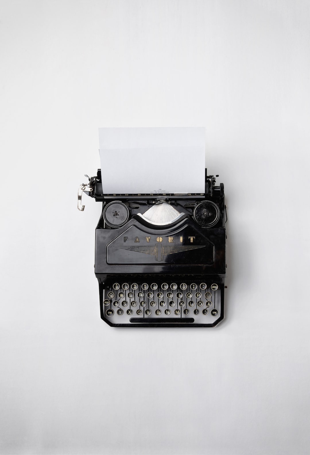 LJIZlzHgQ7WPSh5KVTCB_Typewriter.jpg LJIZlzHgQ7WPSh5KVTCB_Typewriter.jpg